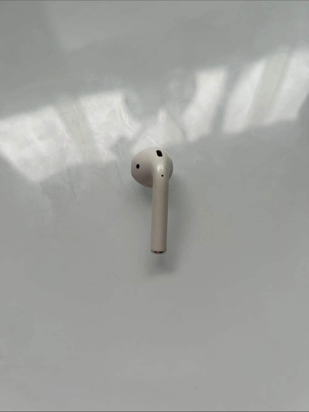 Apple White Earbud Charging Case LEFT EARBUD ONLY